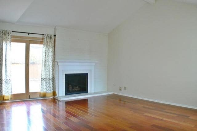 Building Photo - 40 Sarahs Grove Ln