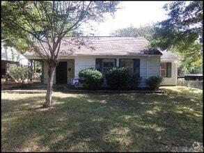 Building Photo - 1705 Lilac Cir