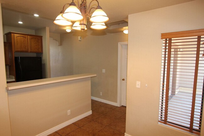 Foto del edificio - 4BR Home in Rio Homes | Split Floor Plan + Near NAU & CCC