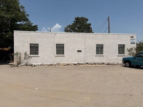 Building Photo - 2105 Jordan Rd