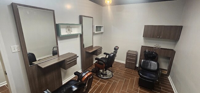 Foto del edificio - 4255 Cherry Center Dr