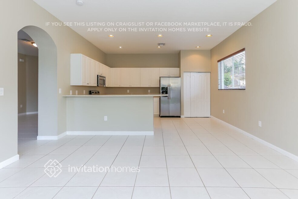 15220 SW 10th St