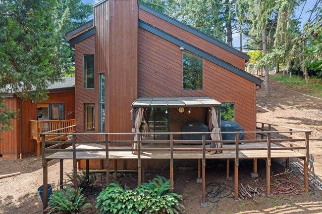 Building Photo - 1000-2221-2225-2229 Timothy Drive