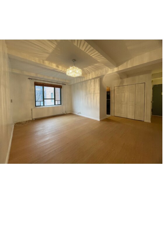 Foto del edificio - 1589 Unionport Rd