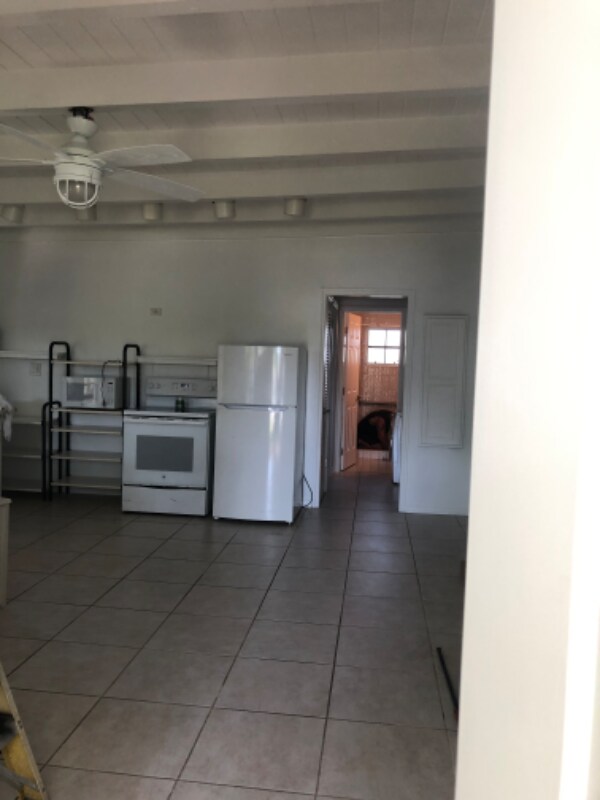 166 Hibiscus St Unit B, Tavernier, FL 33070 Room for Rent in