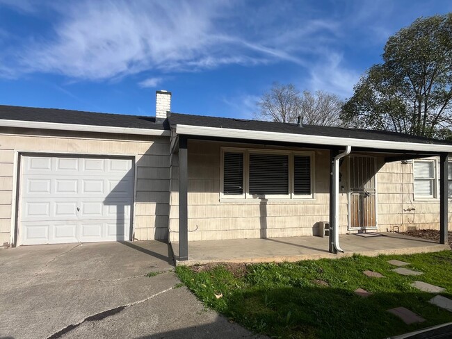 Building Photo - 8378001/85