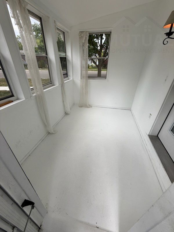 Foto del edificio - 381 Kerby Rd