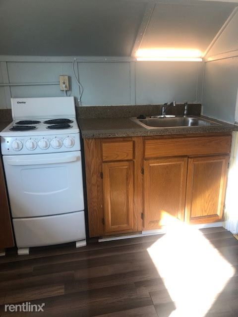 Building Photo - 4 br, 1 bath House - 213 Ballard St Apt 2 ...