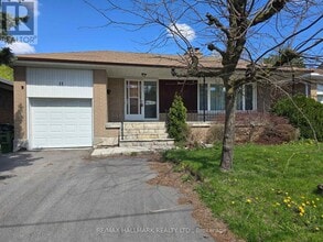 Building Photo - 11 Bowerbank Dr
