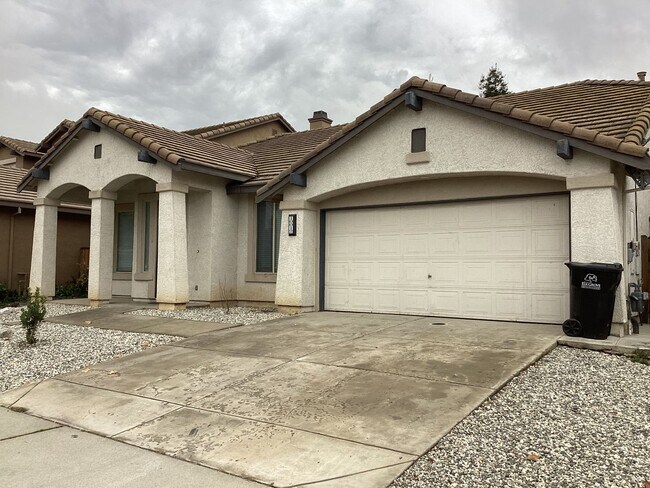 Foto del edificio - Single Story 4 bedroom home in Elk Grove