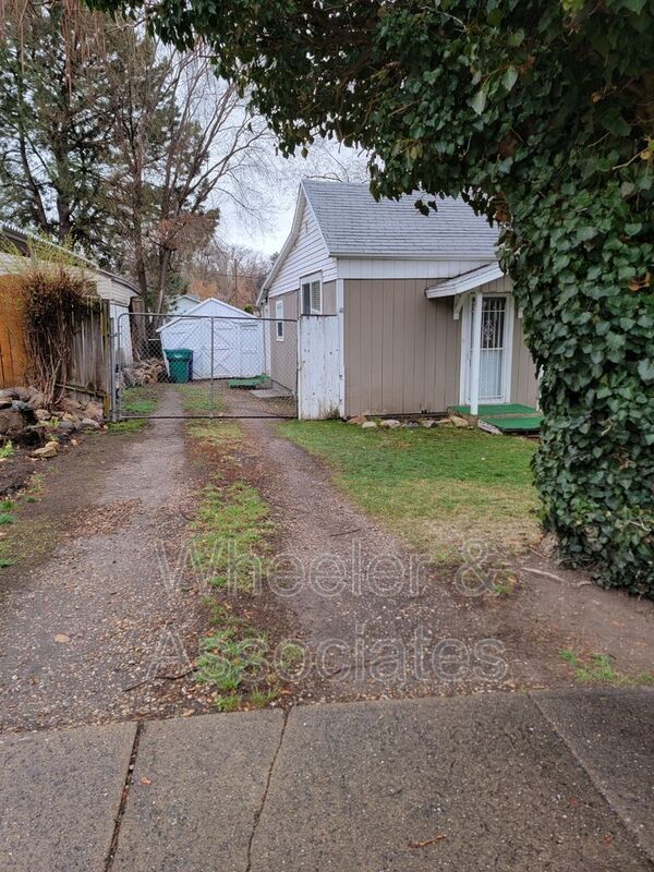 Foto del edificio - 1071 Sullivan Dr