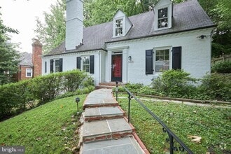 Building Photo - 5306 Albemarle St