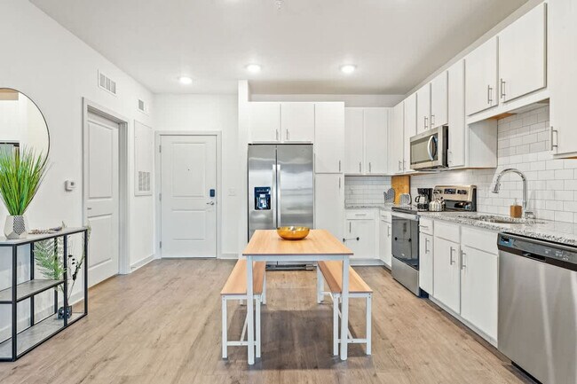 Foto del edificio - 14533 Star Water Rd