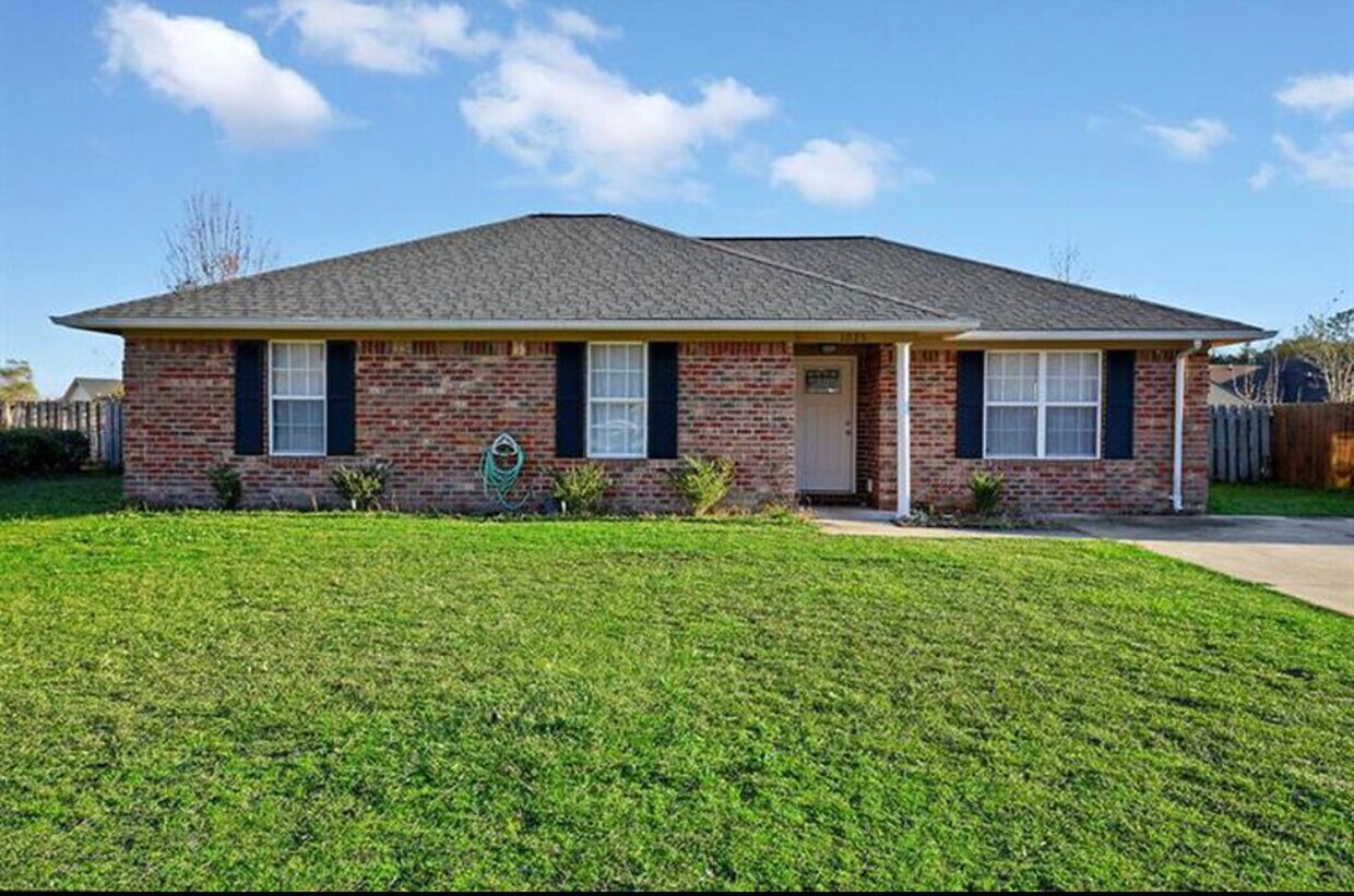 Primary Photo - 1025 Barley Dr