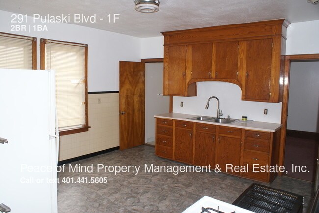 Foto del edificio - 291 Pulaski Blvd