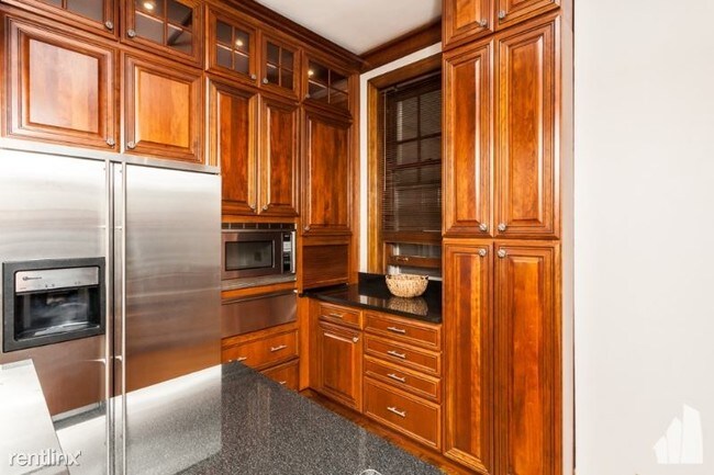 Foto del edificio - 3314 N Lake Shore Dr
