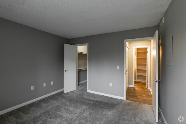 1BR, 1BA - 750SF - Bedroom - zPriest Lake