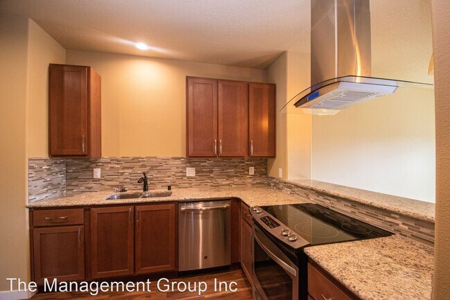 Building Photo - 1125 SE Rasmussen Blvd