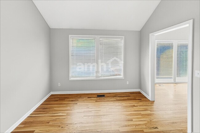 Foto del edificio - 2105 SW Eyrie Rd