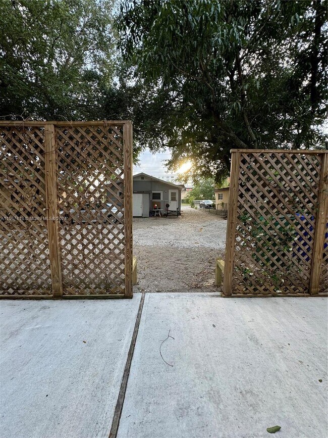 Building Photo - 5909 NW 5th Ct