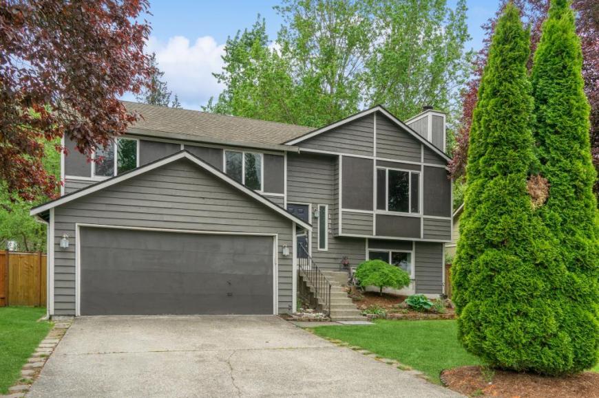 Foto principal - 4 bedroom in Bothell WA 98021