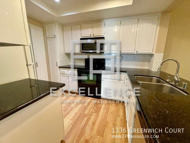 Building Photo - 1336 Greenwich Ct
