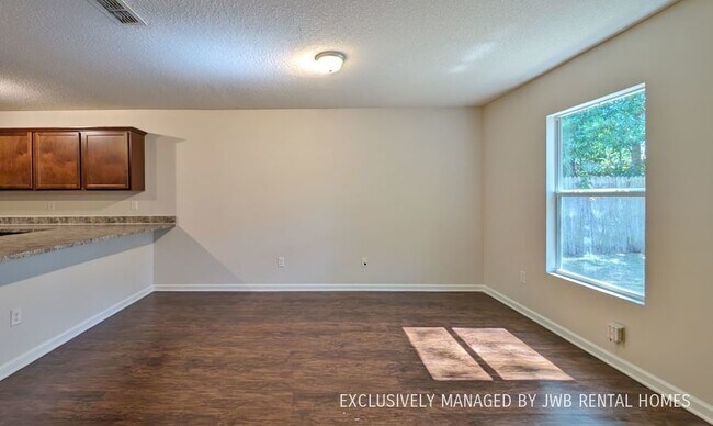Building Photo - 8019 Violet Willow Ln