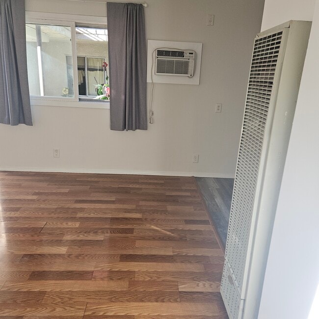 Living Room - 8809 Etiwanda Ave