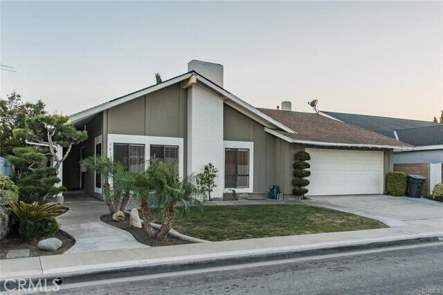 Primary Photo - 981 Begonia Ave