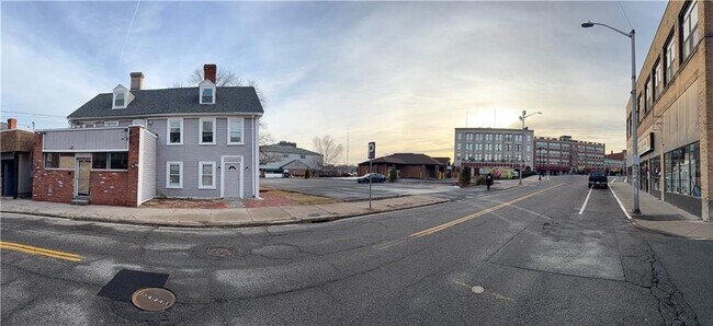 Foto del edificio - 57 N Main St