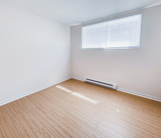 Photo du bâtiment - Freshwater Road Apartments