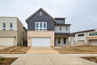 Building Photo - 27554 Elderberry Dr