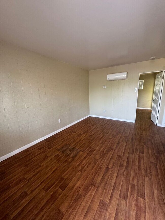 Building Photo - 4302 E Bellevue St