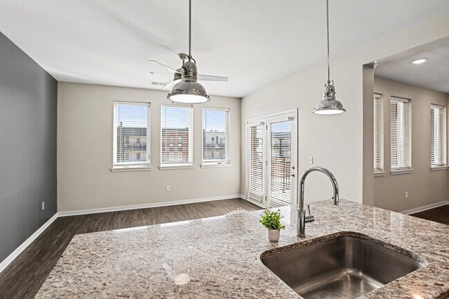Foto del edificio - GrandView Flats and Townhomes