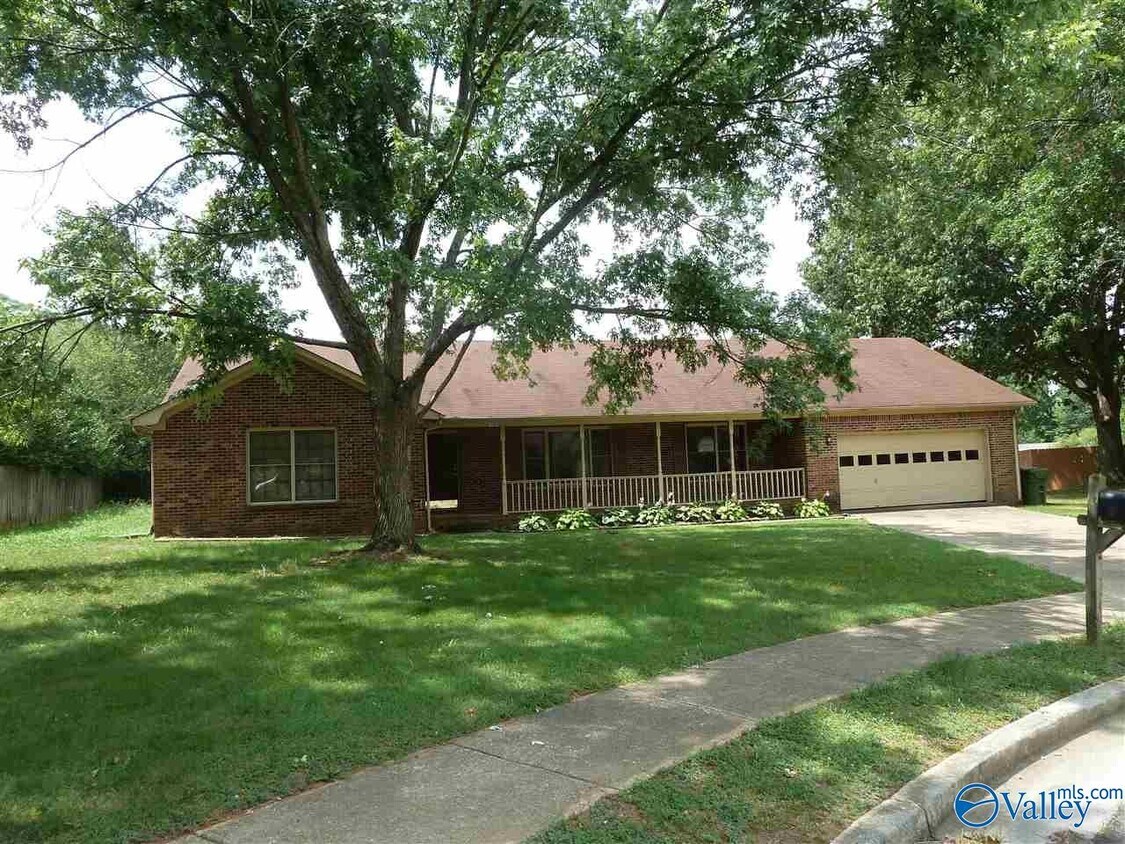 1700 Wildcreek Cir SE, Huntsville, AL 35802 House Rental in Huntsville, AL