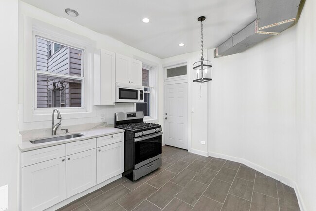 Foto del edificio - 1352 W Catalpa Ave