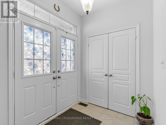 Building Photo - 9 Rossmore Dr