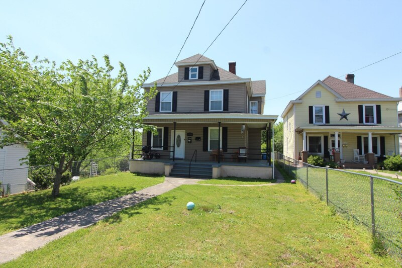 Primary Photo - 1125 6th St SE