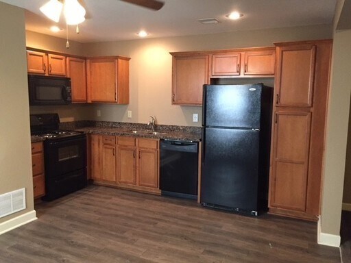 Foto del edificio - 3 Bedroom , 2.5 Bath Oak Valley Townhouse