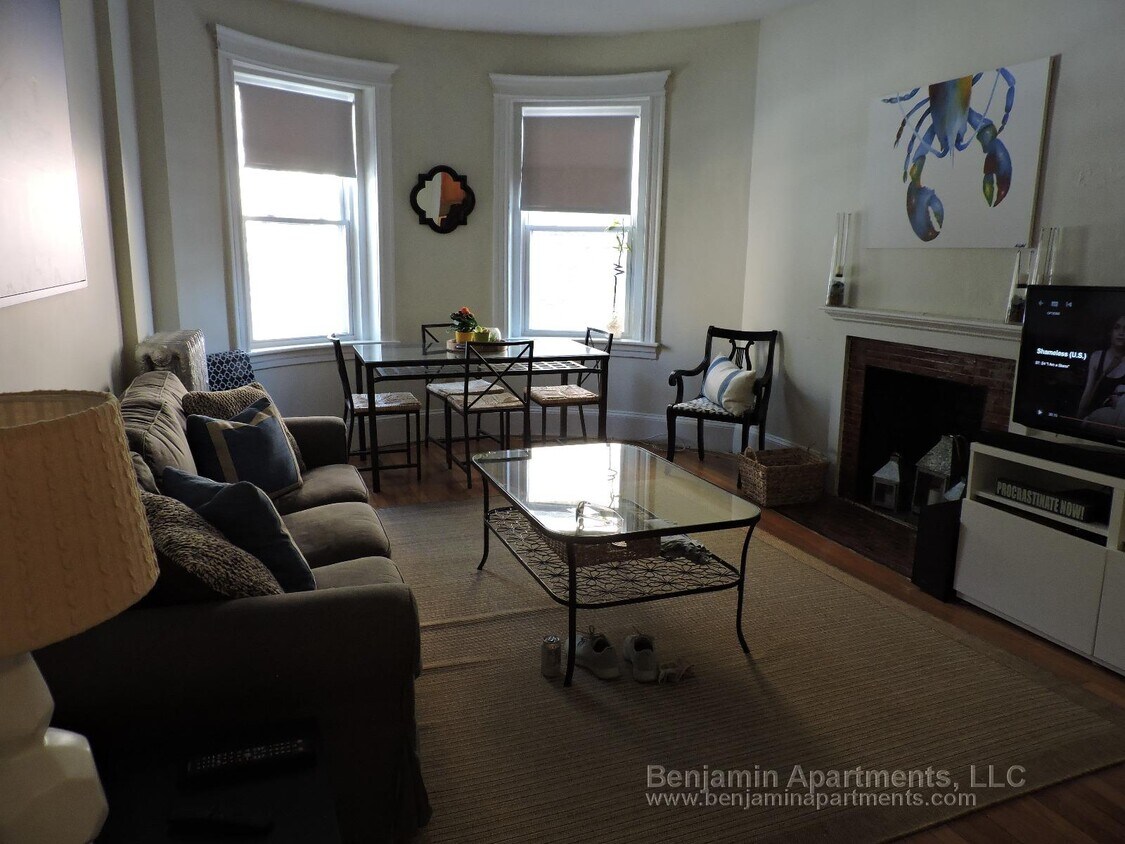Primary Photo - 1688 Beacon St
