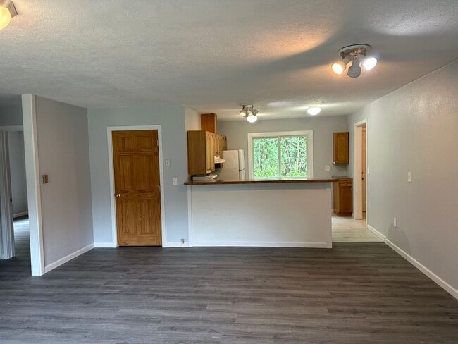 Foto del edificio - 2 Bed/ 2 Bath Single Family Home With a Ga...