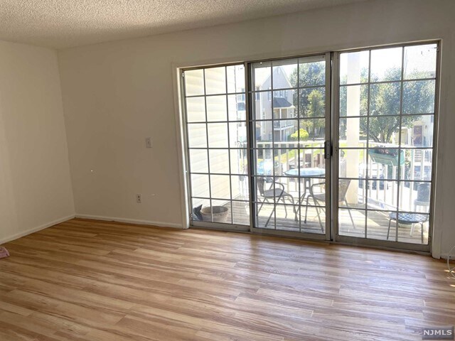 Foto del edificio - 876 Juniper Way