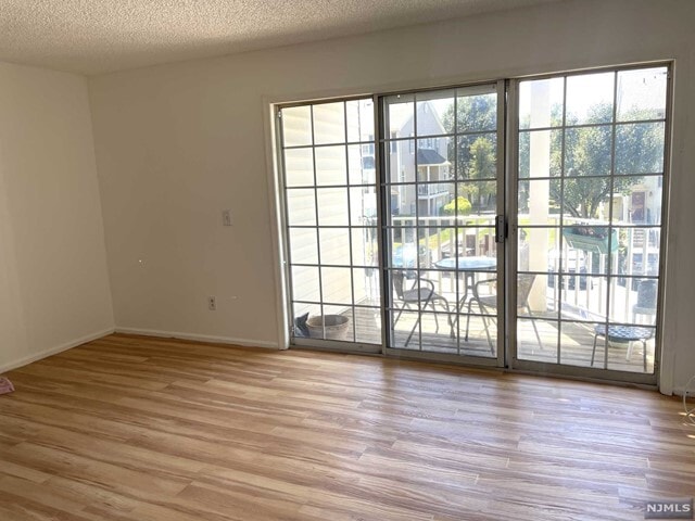 Building Photo - 876 Juniper Way