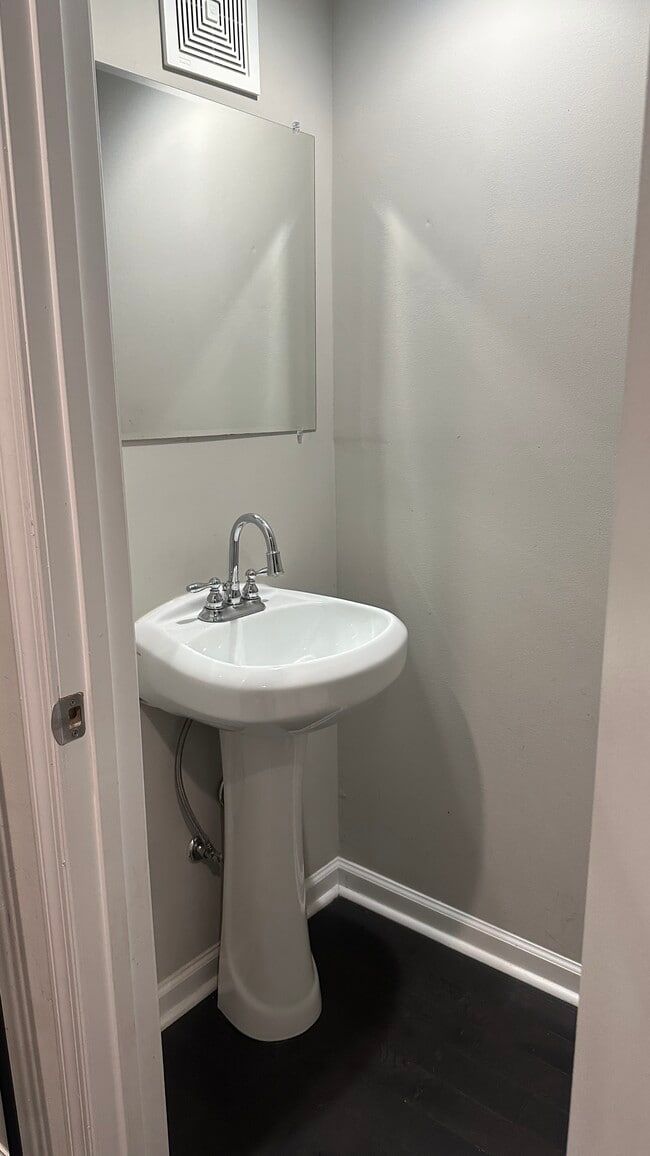 Foto del edificio - 1036 Patapsco St