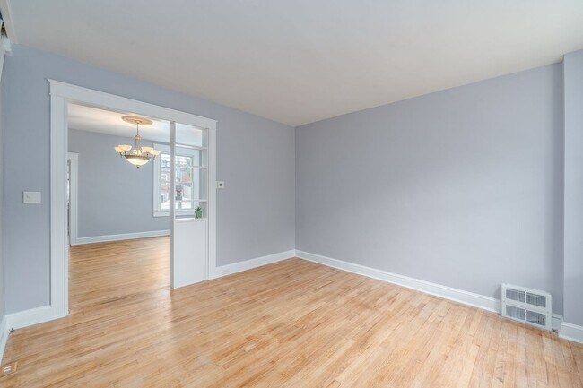 Foto del edificio - 737 E 37th St