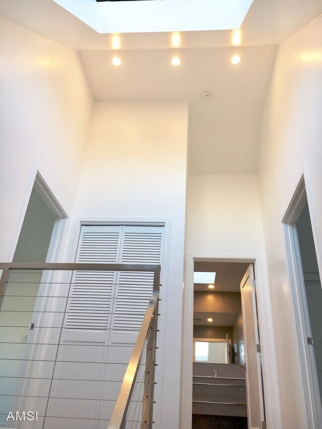 Foto del edificio - 4 br, 2 bath House - 3096 Cesar Chavez