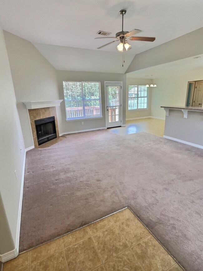 Building Photo - 3/2 home in the Audubon Lake Subdivision i...