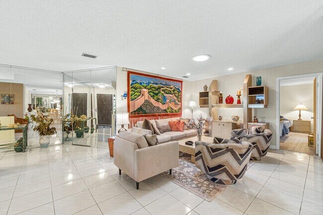 Foto del edificio - 5944 Forest Grove Dr