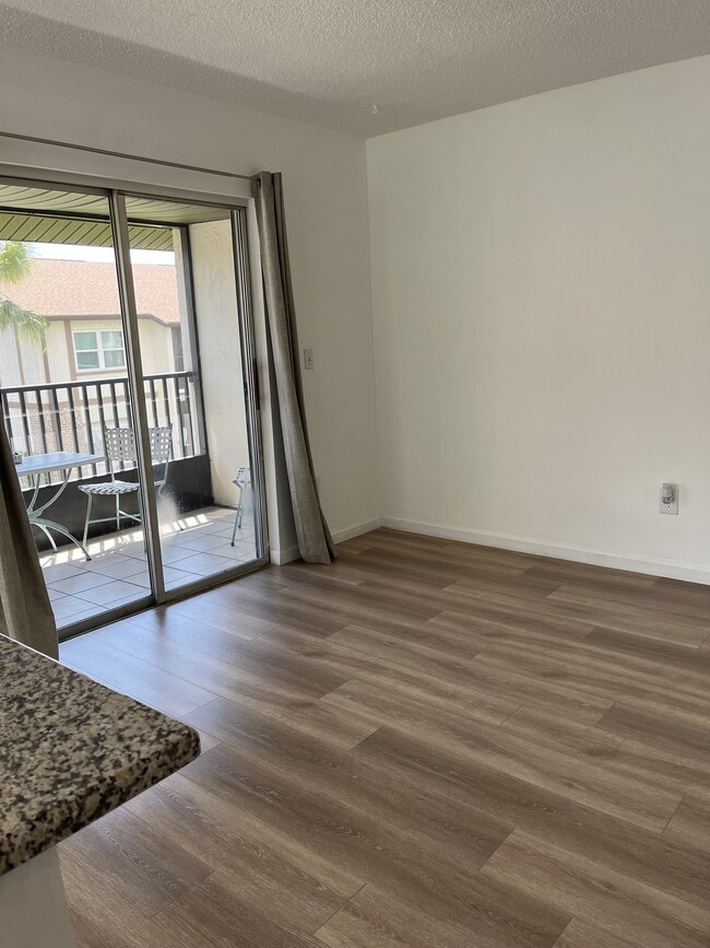 Vinyl floors with tiled balcony - 424 Banana Cay Dr