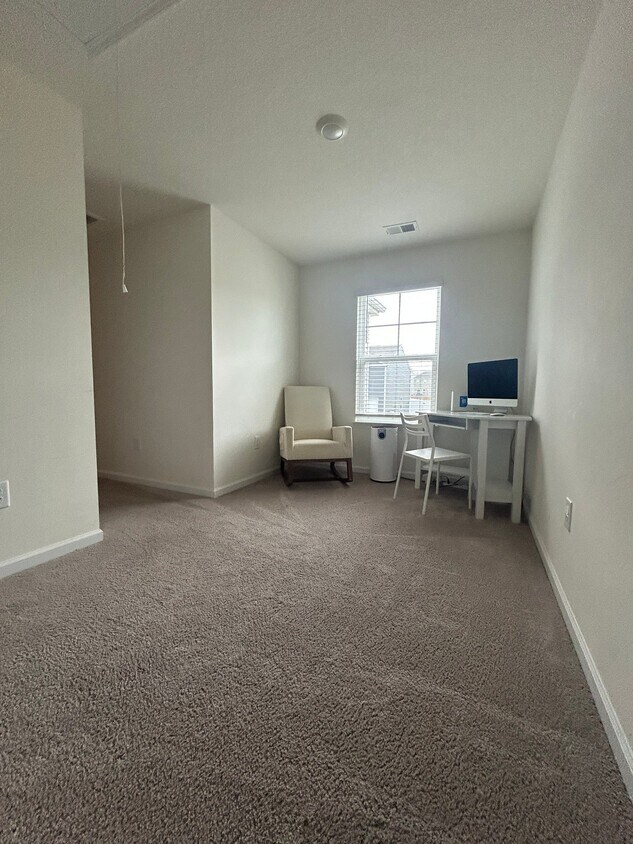 Foto del edificio - 9563 River Cane Rd